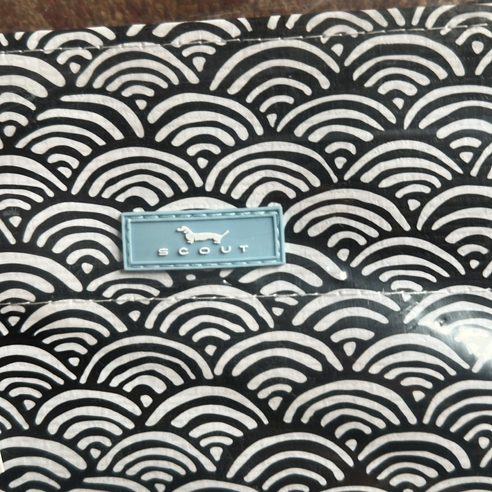 SCOUT Black and White Gift Bag NWT